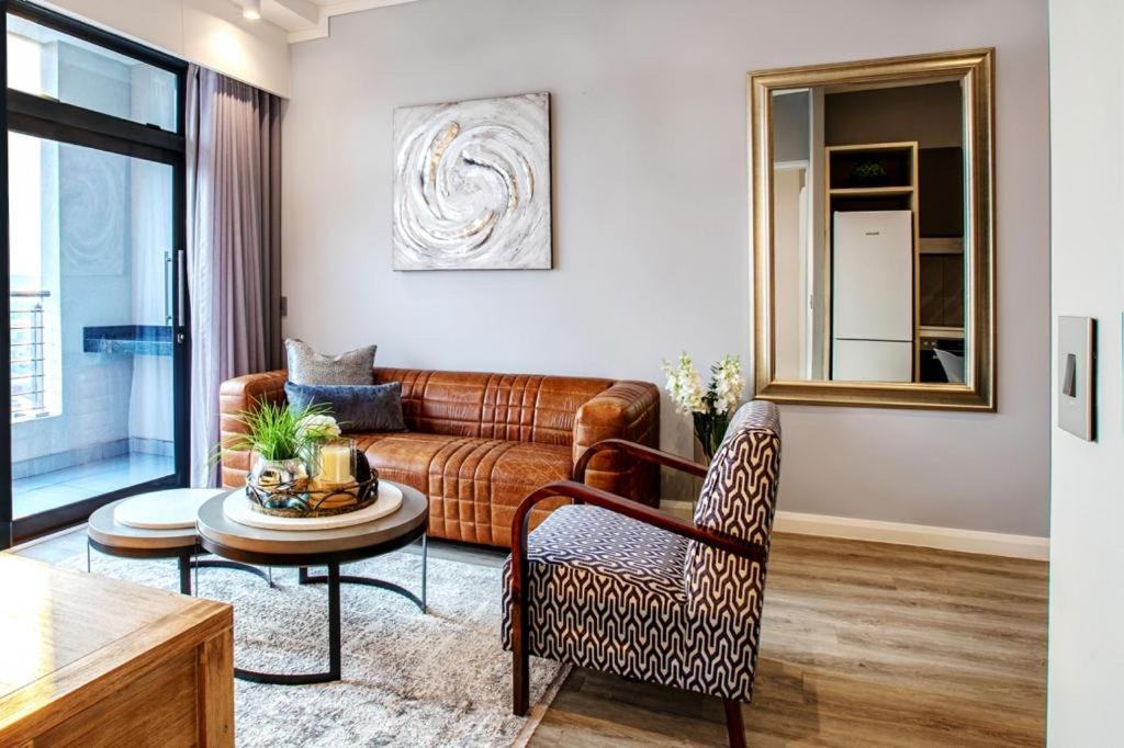 Menlyn Maine Residence Unit 1419 Pretoria Exterior foto