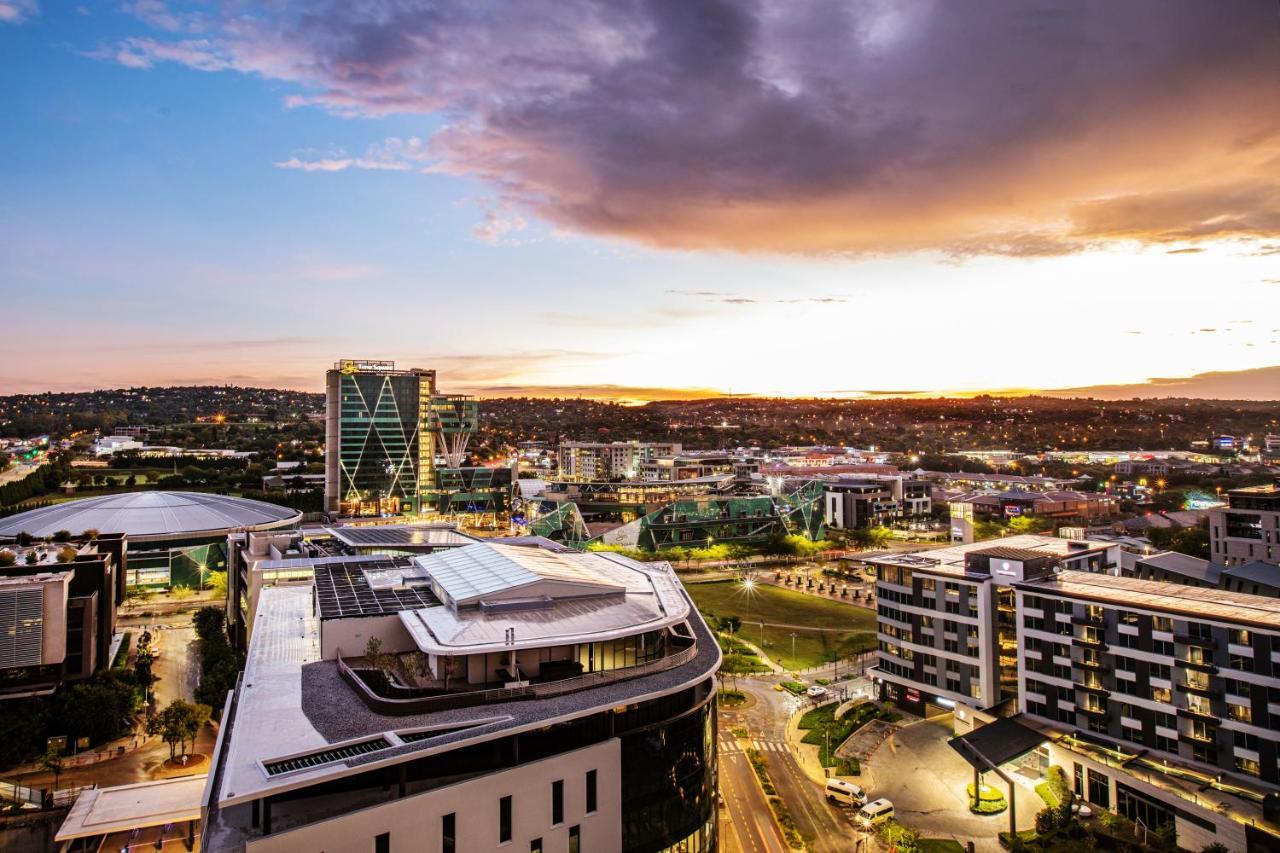 Menlyn Maine Residence Unit 1419 Pretoria Exterior foto